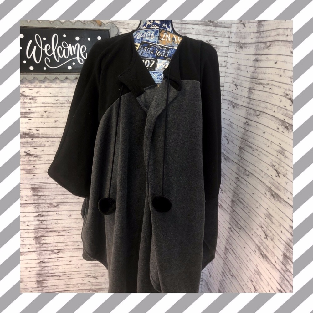 OS Le Moda Fleece Poncho/Duster Black & Grey